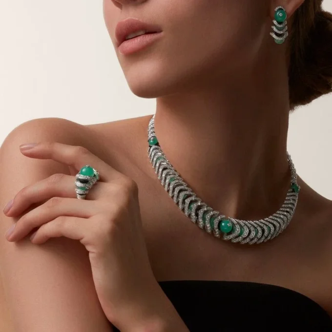 Halskette „Geometrie & Contrastes“, Chrysopras, Pavé