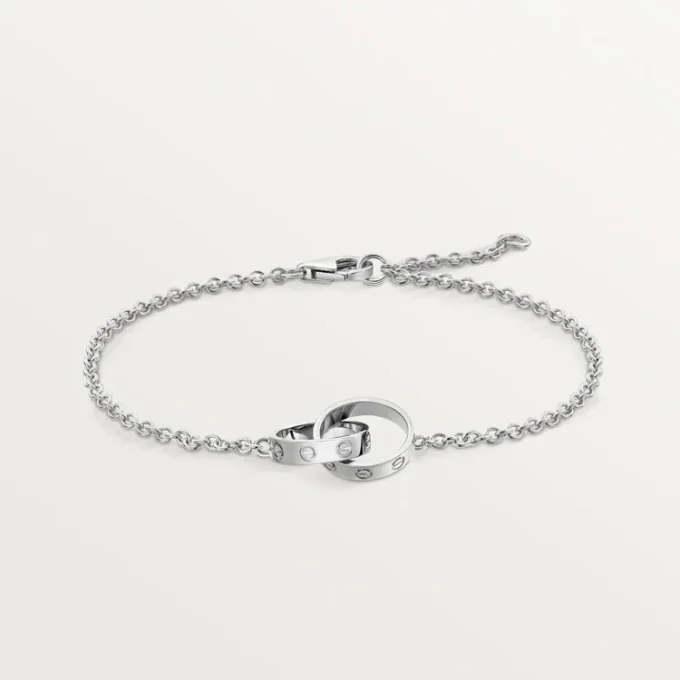 Love-Armband, an Kette