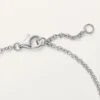 Love-Armband, an Kette