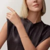 Love-Armband, an Kette, mit Pavé-Fassung