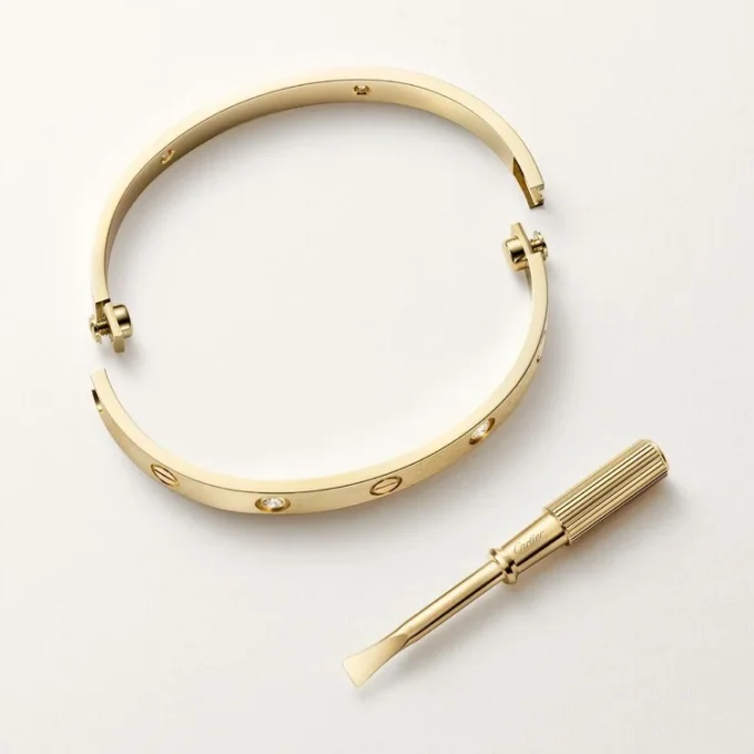 Love-Armband, klassisches Modell, gebürstet, 4 Diamanten