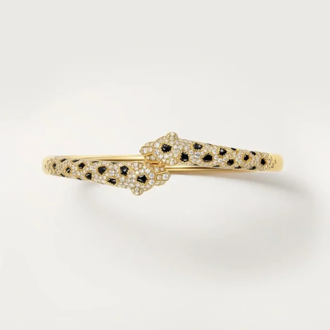 Panthere de Cartier Armband, kleines Modell, halb mit Diamanten besetzt