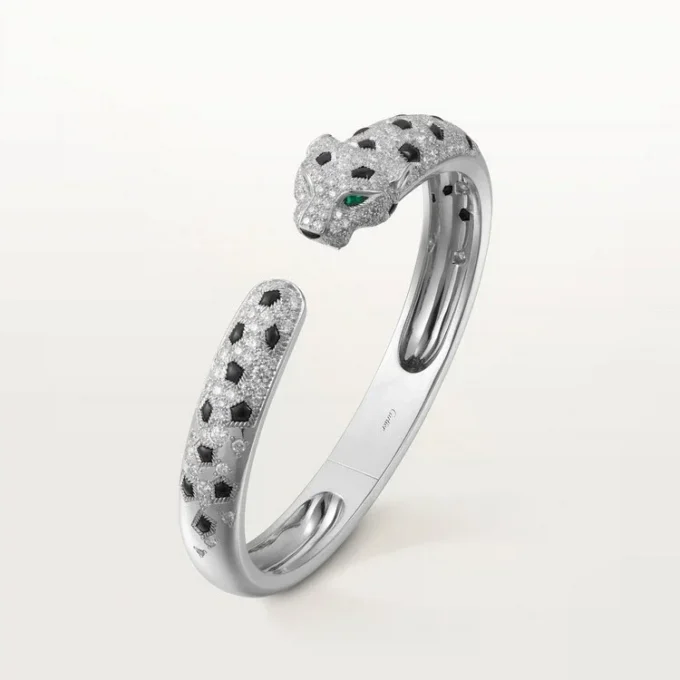 Panthere De Cartier Armband, mittleres Modell, halb pavé-besetzt