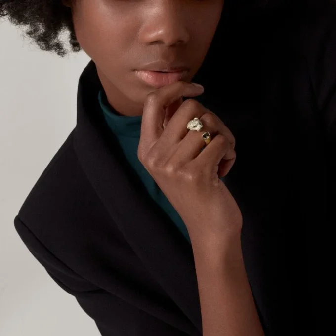 Panthere De Cartier Ring – Gelbgold, Diamanten, Smaragde, Onyx – Cartier
