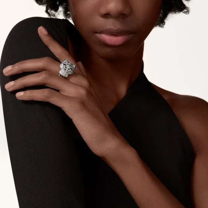 Panthere De Cartier Ring – Weißgold, Diamanten, Smaragde, Onyx – Cartier