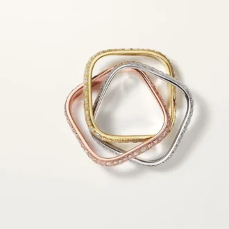 Trinity Cushion Ring, klassisches Modell, mit Pavé-Besatz