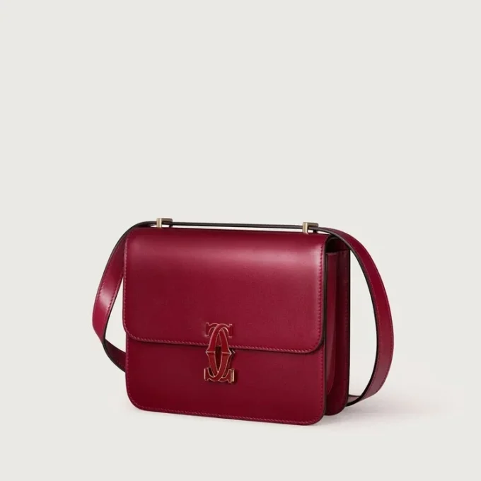 Umhängetasche, Mini, Double C de Cartier – Kirschrotes Kalbsleder, Gold und kirschrote Emaille – Cartier